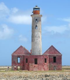 Click to enlarge The History of Curaçao - Lighthouse at Klein Curaçao
